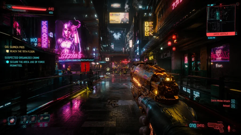 Overview of the Scorch Iconic Tech Pistol mechanics and charged shot features in Cyberpunk 2077